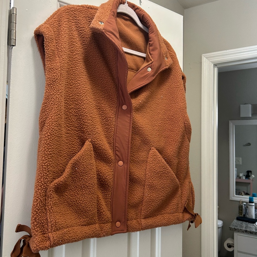 Women's Tan Sherpa Vest